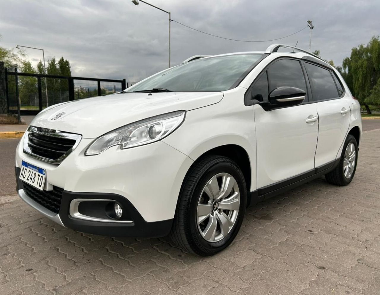 Peugeot 2008 Usado Financiado en Mendoza, deRuedas