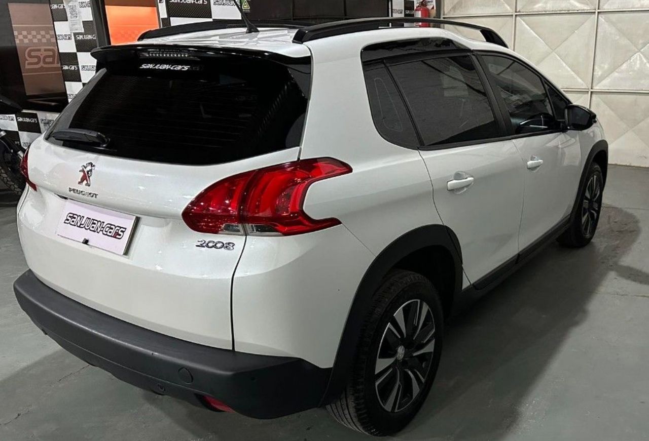 Peugeot 2008 Usado en San Juan, deRuedas