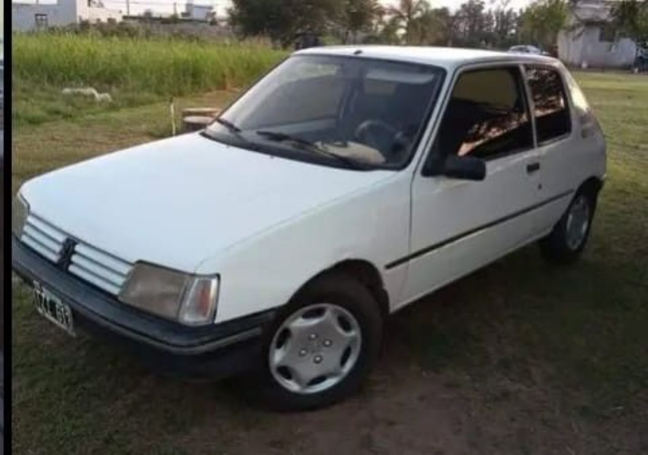 Peugeot 205 Usado en Córdoba, deRuedas
