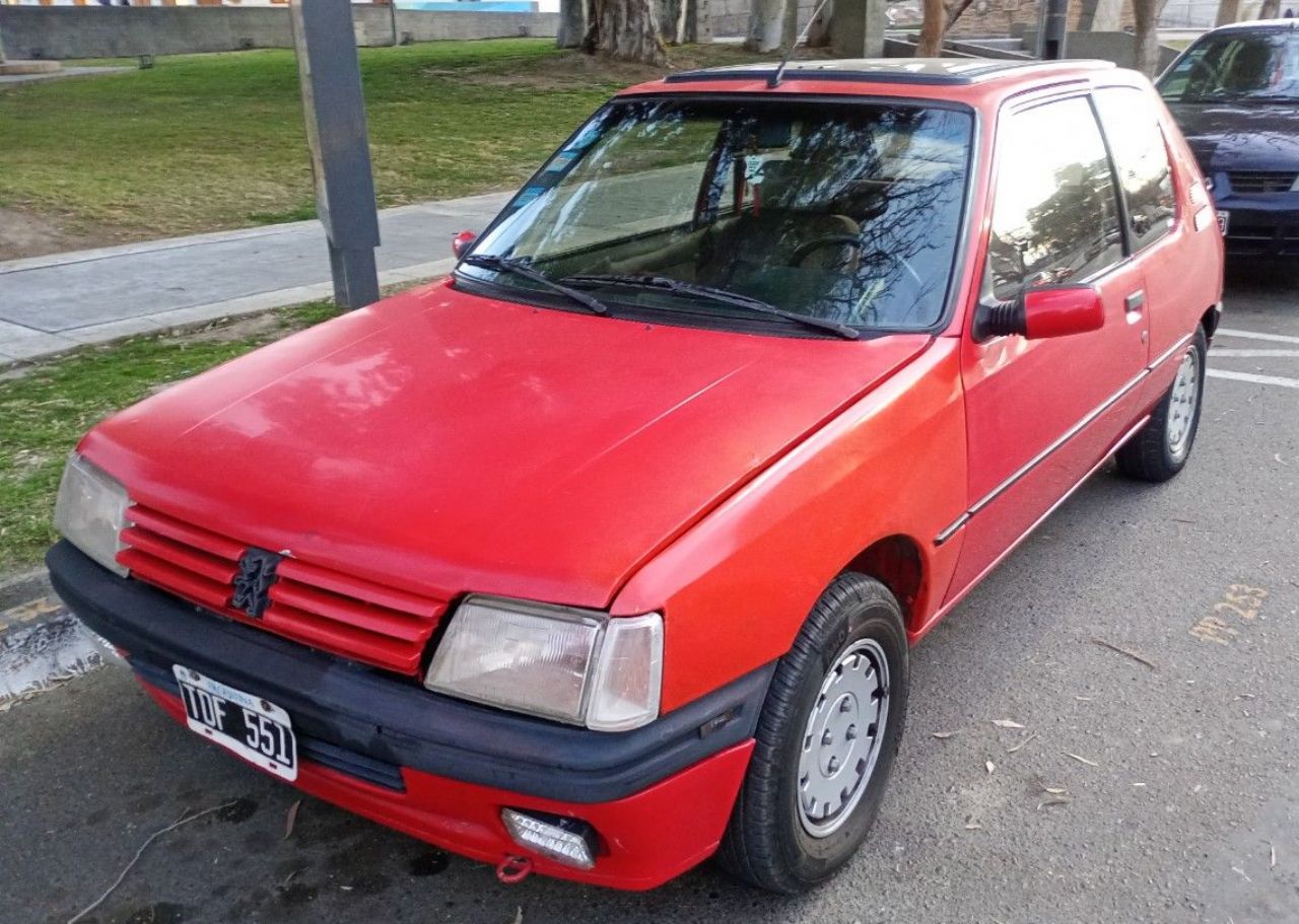 Peugeot 205 Usado en San Juan, deRuedas