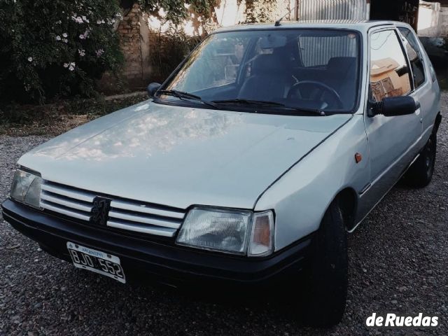 Peugeot 205 Usado en Mendoza, deRuedas