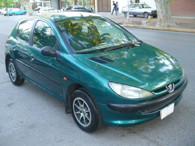 Peugeot 206 Usado en Mendoza, deRuedas