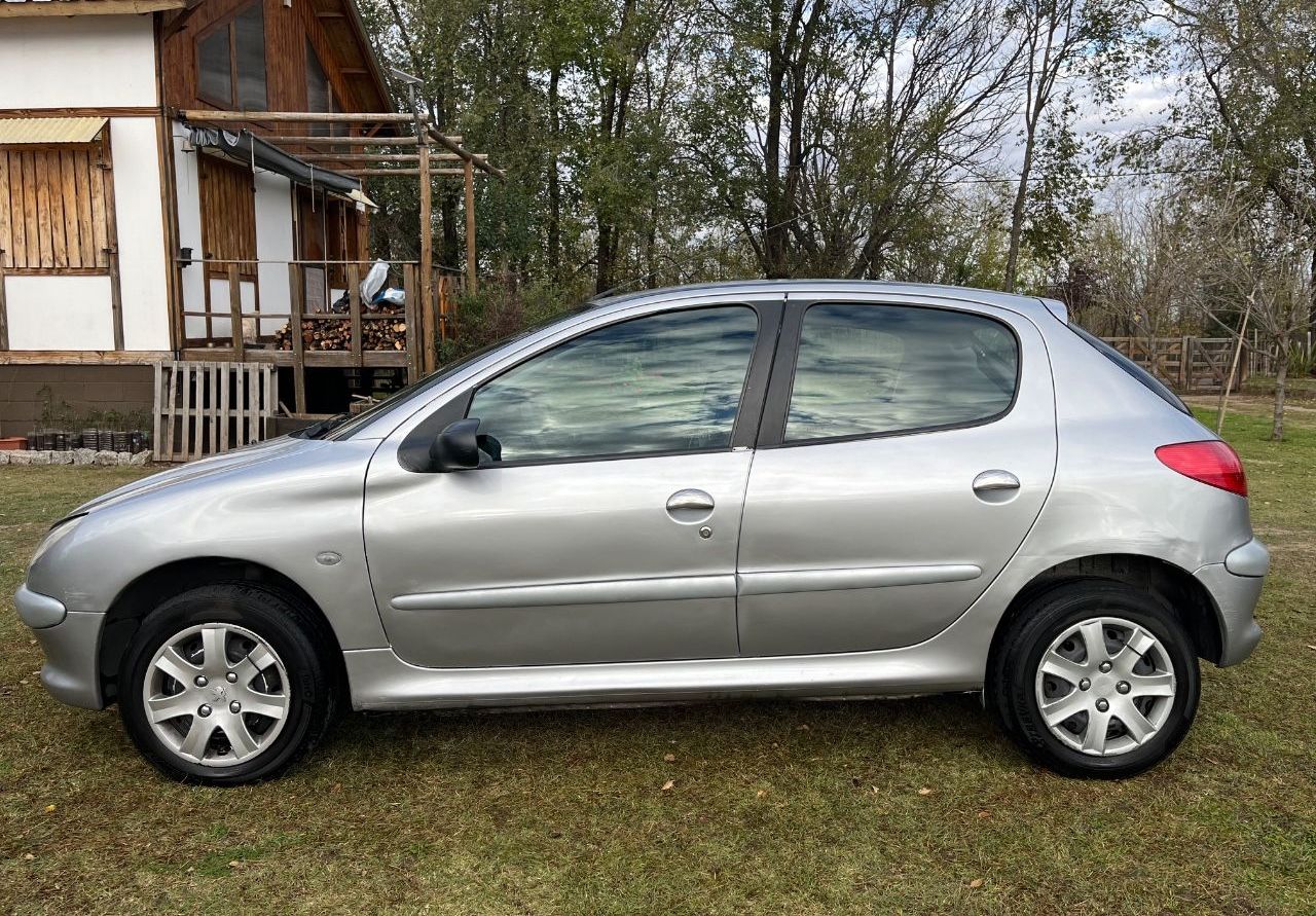 Peugeot 206 Usado en San Luis, deRuedas