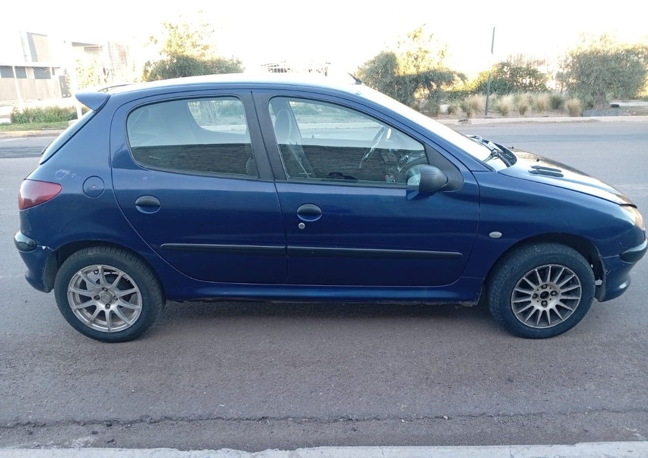 Peugeot 206 Usado en Mendoza, deRuedas