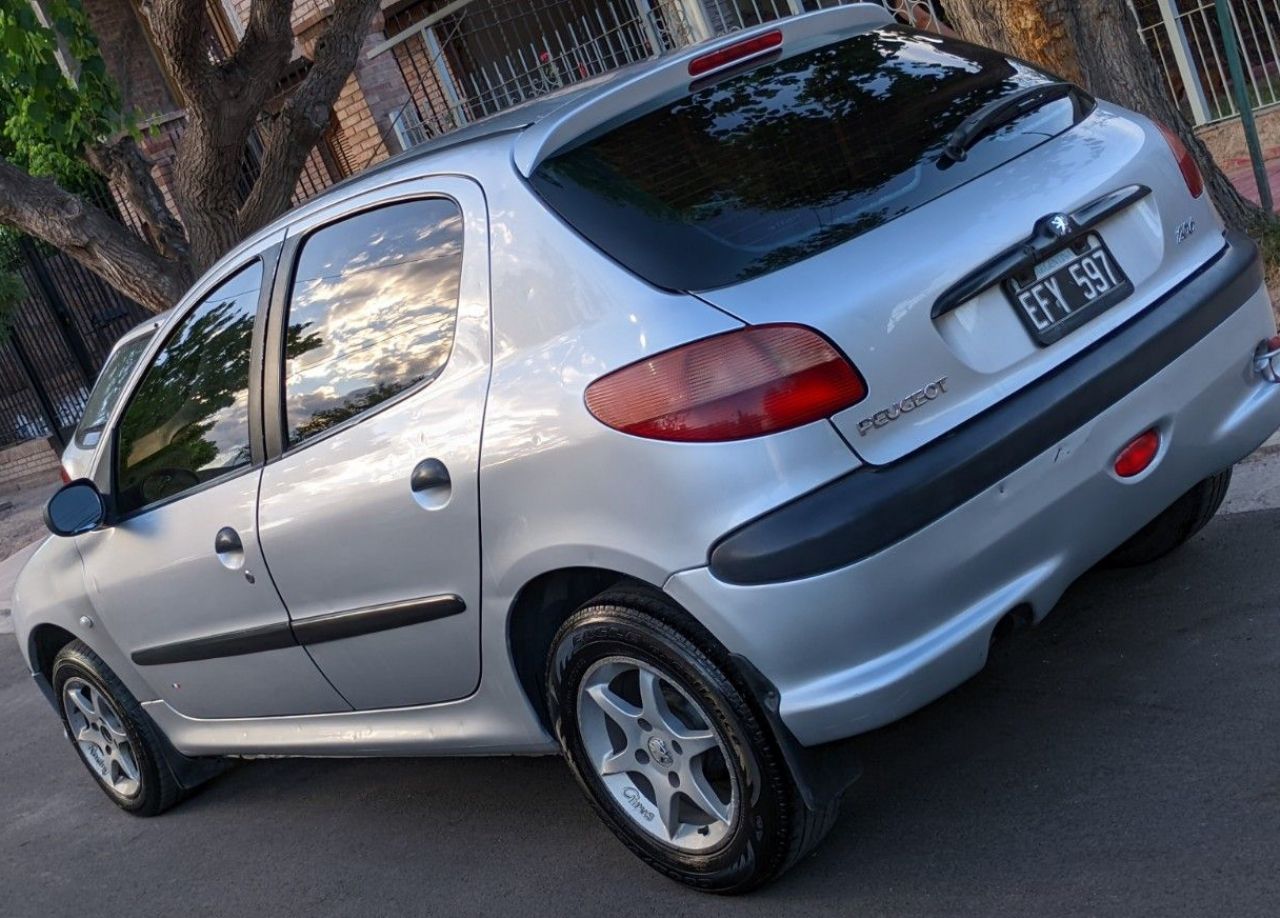 Peugeot 206 Usado en Mendoza, deRuedas