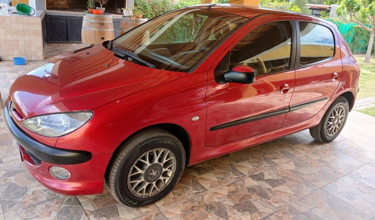 Peugeot 206 Usado en Mendoza, deRuedas