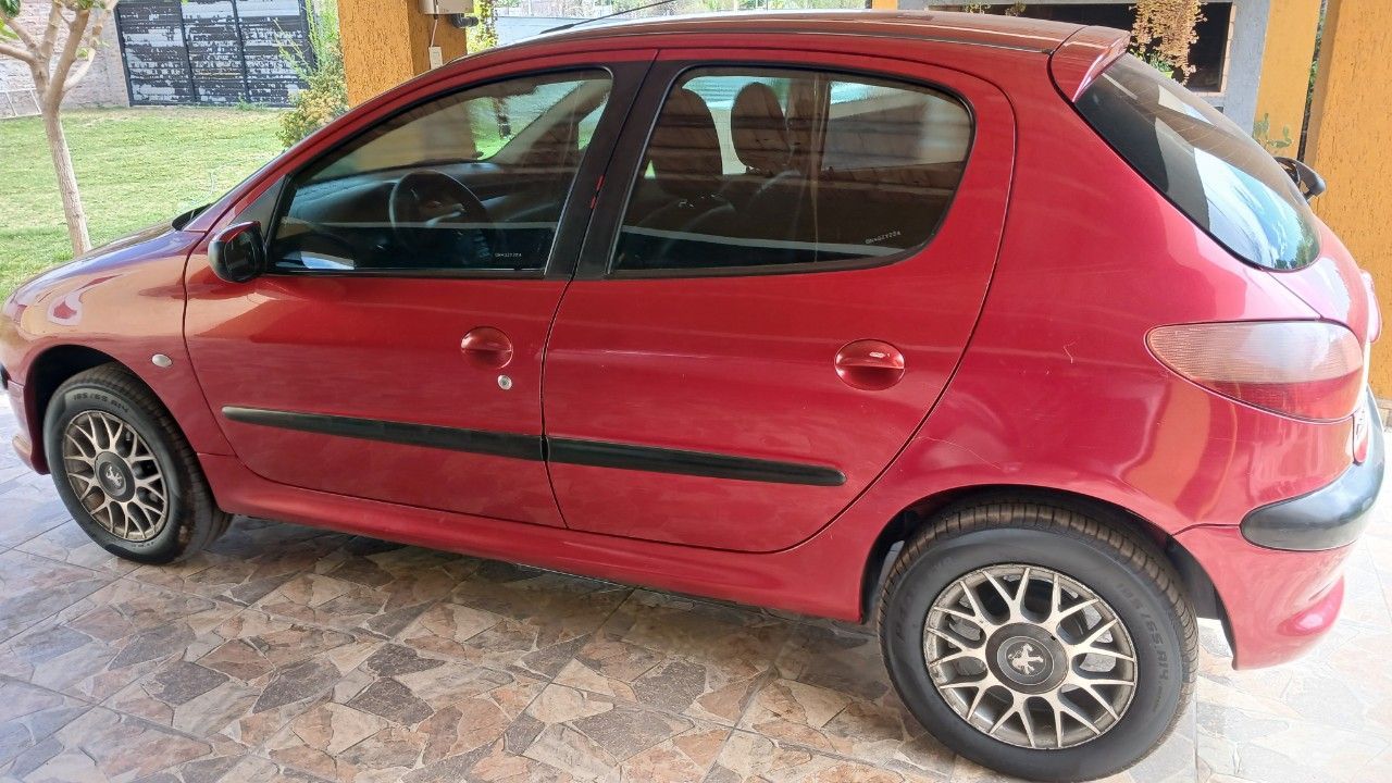 Peugeot 206 Usado en Mendoza, deRuedas