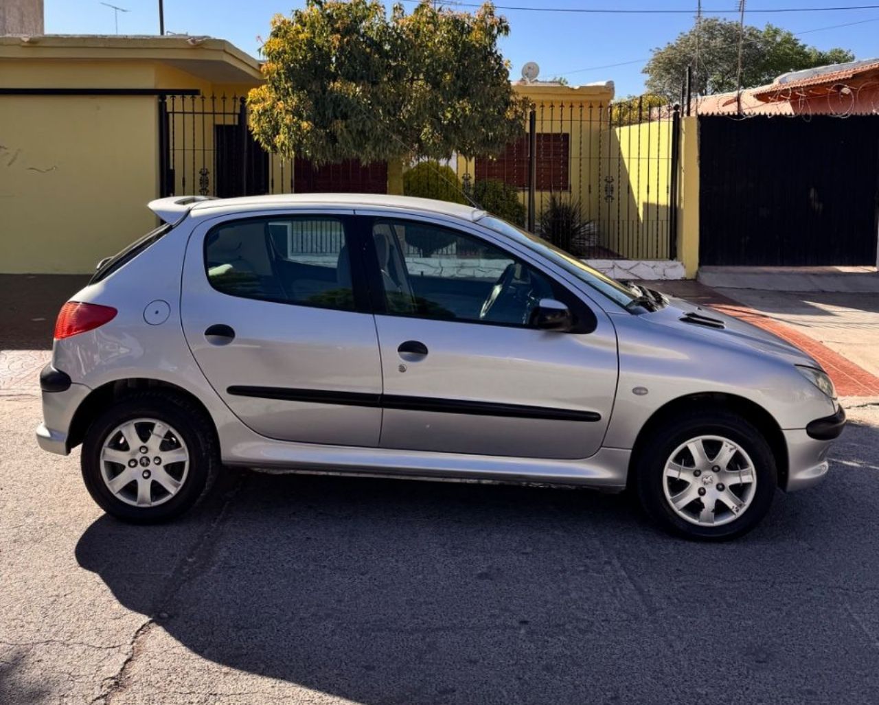 Peugeot 206 Usado en Mendoza, deRuedas