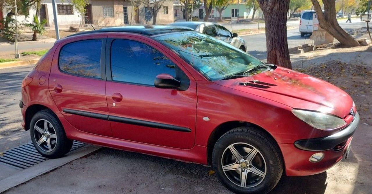 Peugeot 206 Usado en Mendoza, deRuedas
