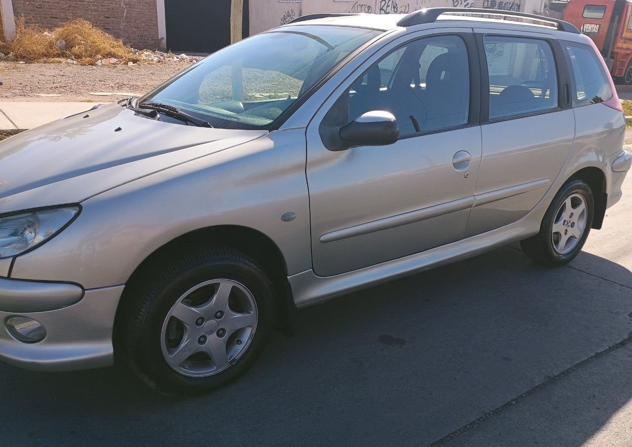 Peugeot 206 Usado en Mendoza, deRuedas
