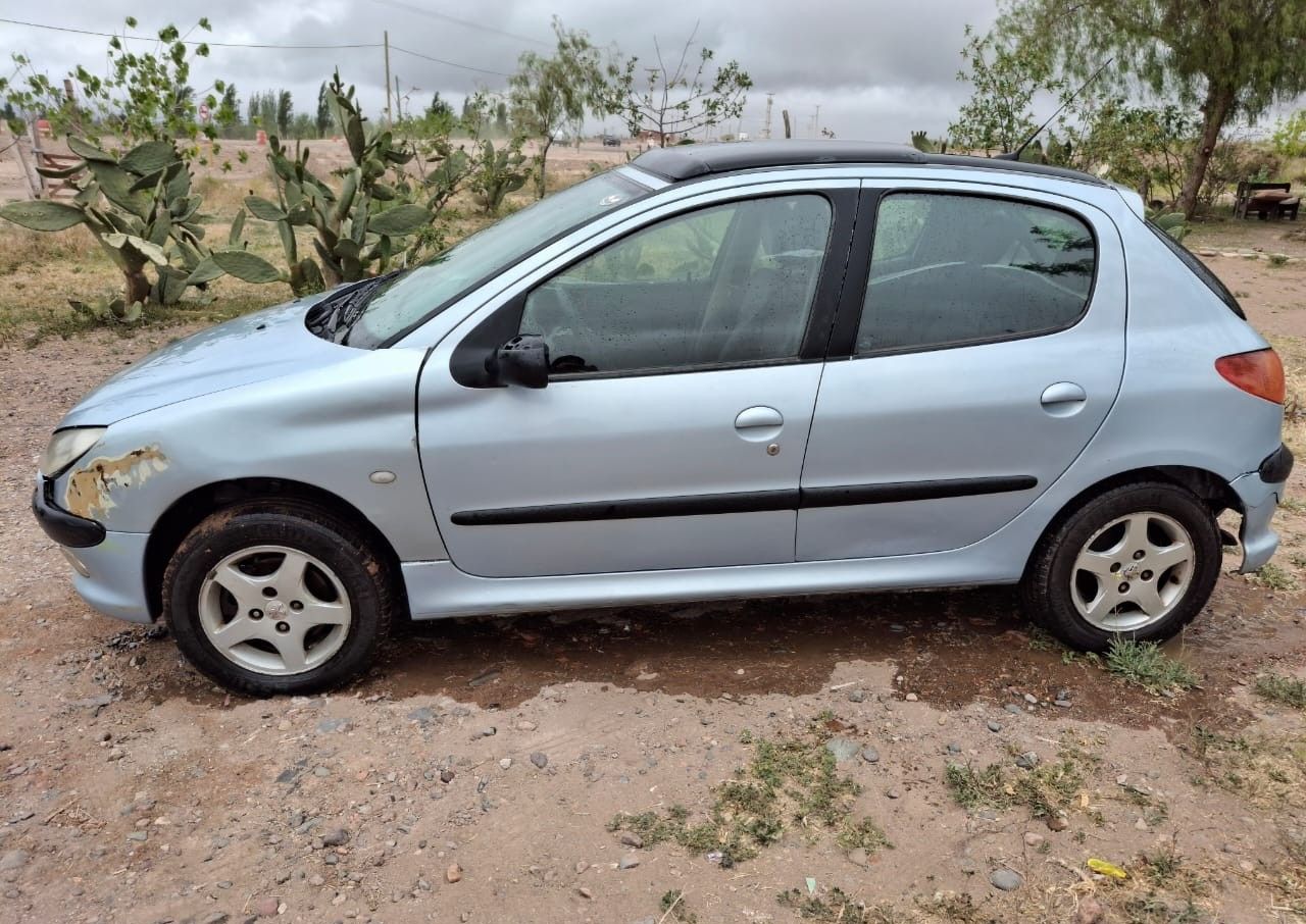 Peugeot 206 Usado en Mendoza, deRuedas