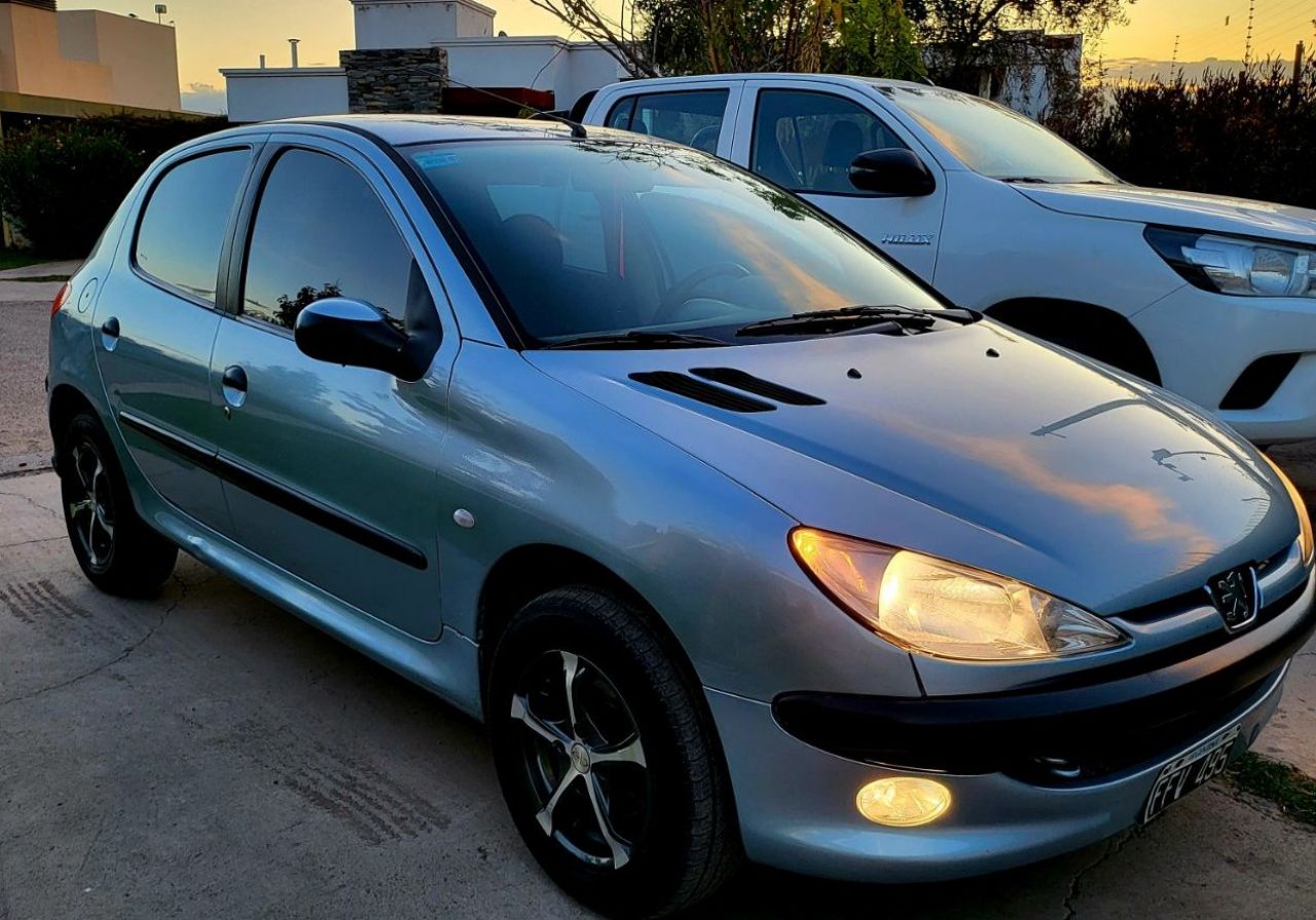 Peugeot 206 Usado en Mendoza, deRuedas