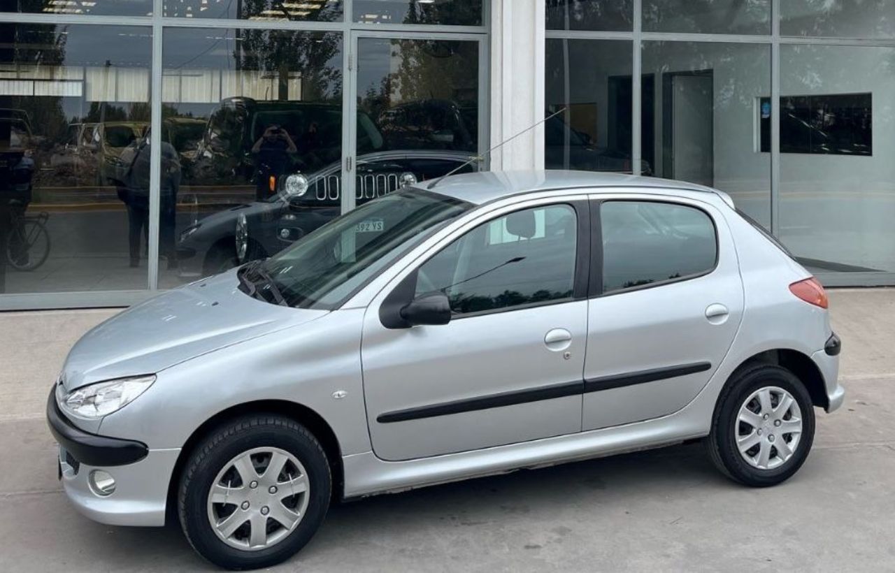 Peugeot 206 Usado en Mendoza, deRuedas