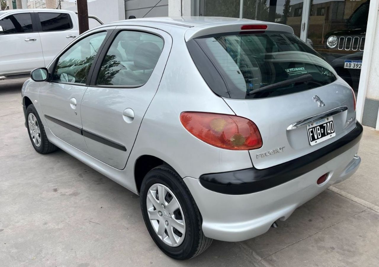 Peugeot 206 Usado en Mendoza, deRuedas