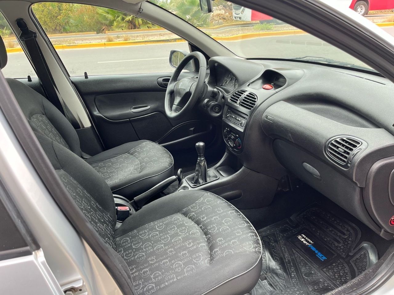 Peugeot 206 Usado en Mendoza, deRuedas