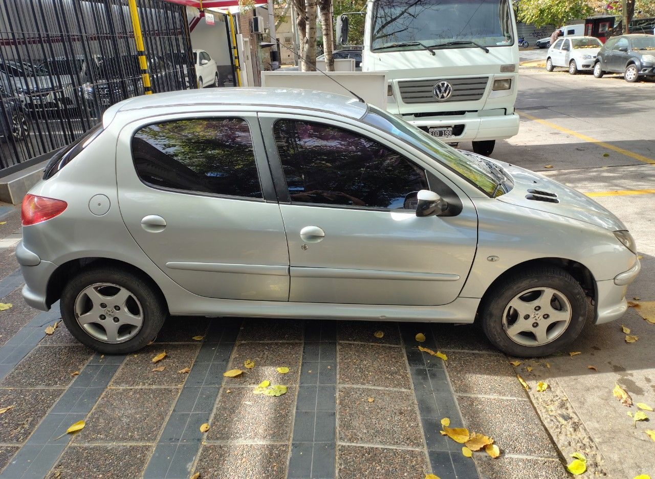 Peugeot 206 Usado en Mendoza, deRuedas
