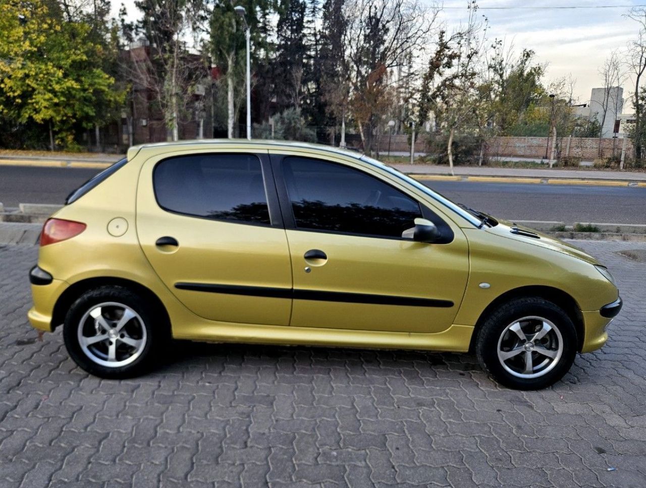 Peugeot 206 Usado en Mendoza, deRuedas