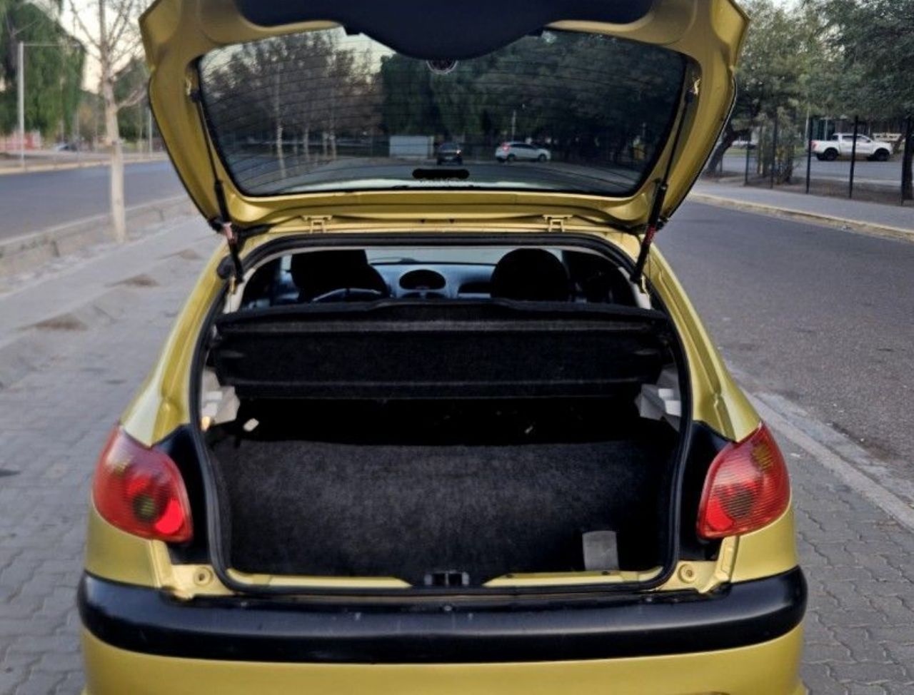 Peugeot 206 Usado en Mendoza, deRuedas