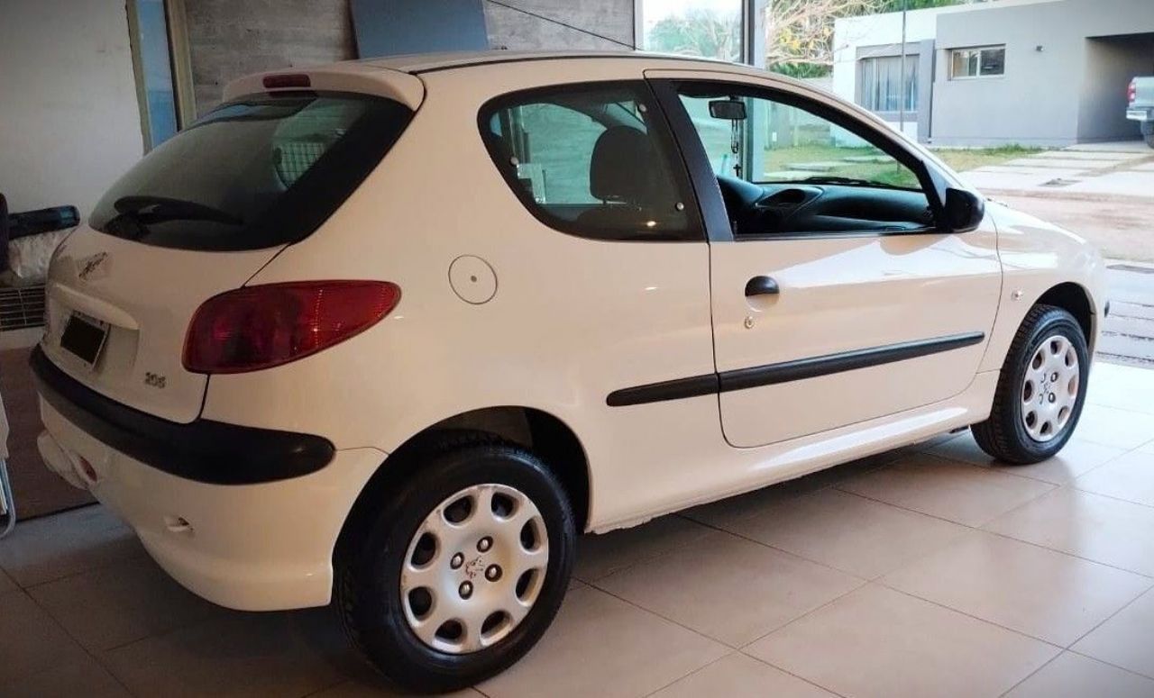 Peugeot 206 Usado en Mendoza, deRuedas