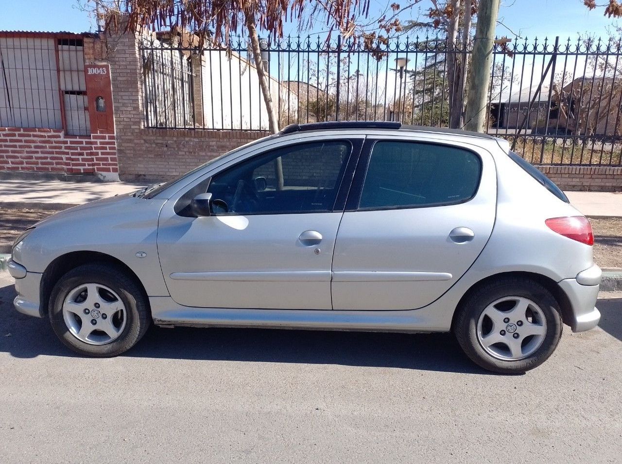 Peugeot 206 Usado en Mendoza, deRuedas