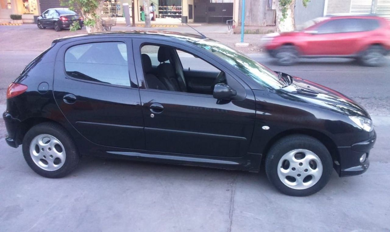 Peugeot 206 Usado en Mendoza, deRuedas