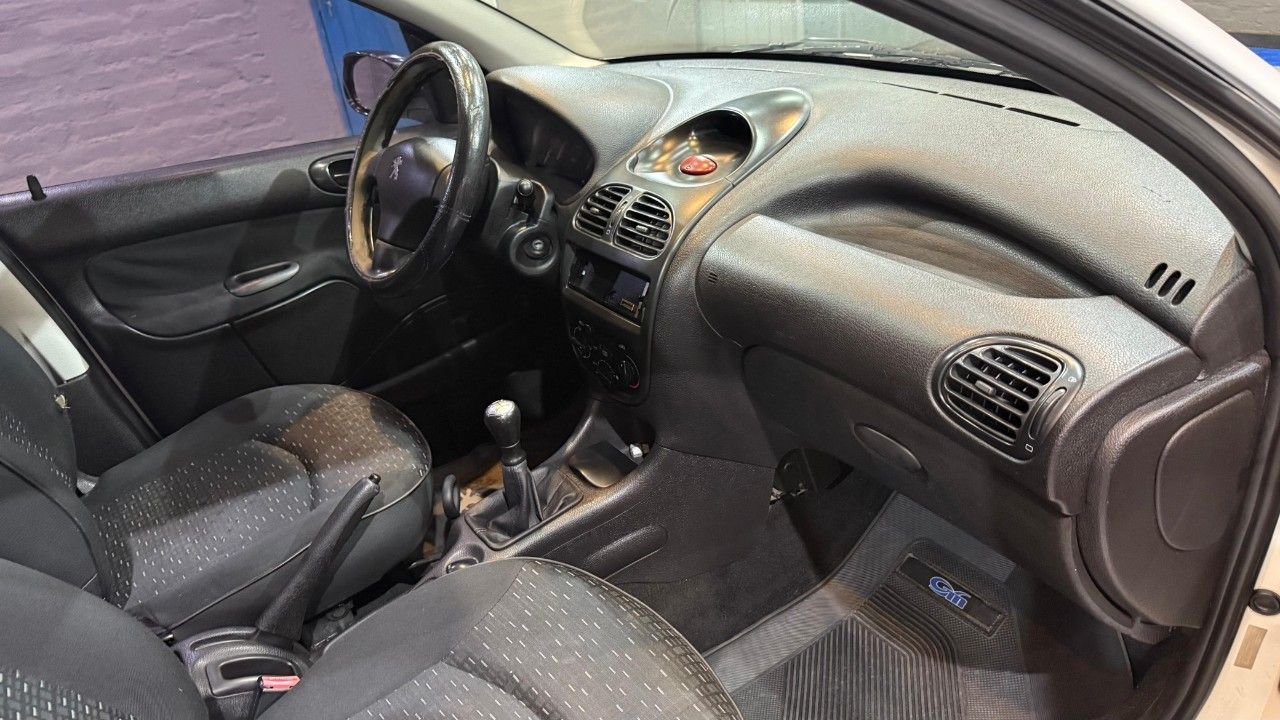 Peugeot 206 Usado en Mendoza, deRuedas