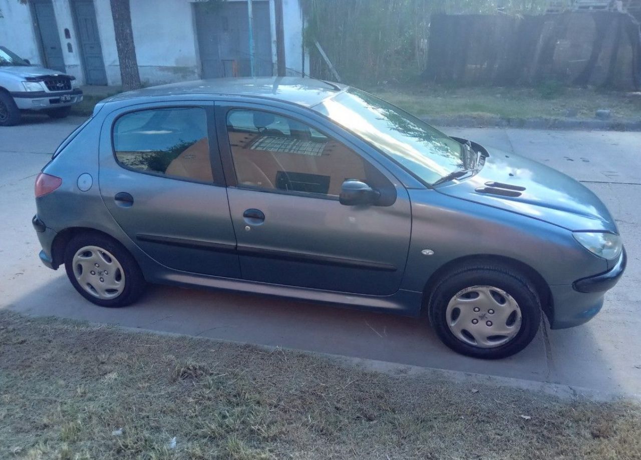 Peugeot 206 Usado en San Luis, deRuedas