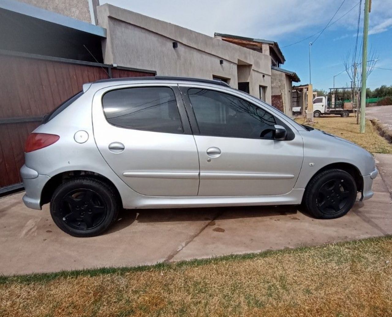 Peugeot 206 Usado en Mendoza, deRuedas