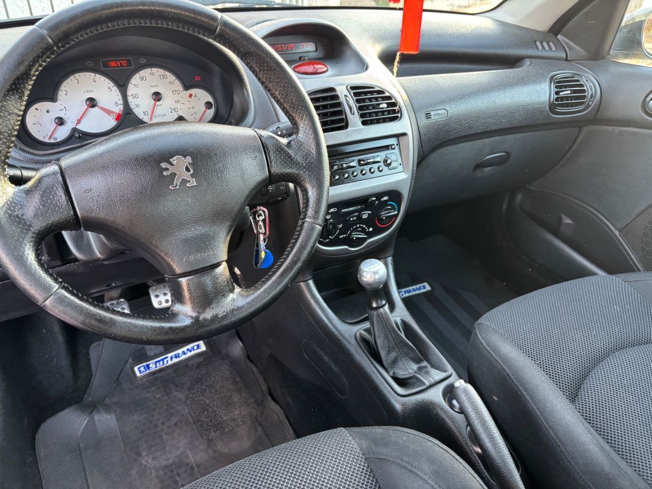 Peugeot 206 Usado en Mendoza, deRuedas