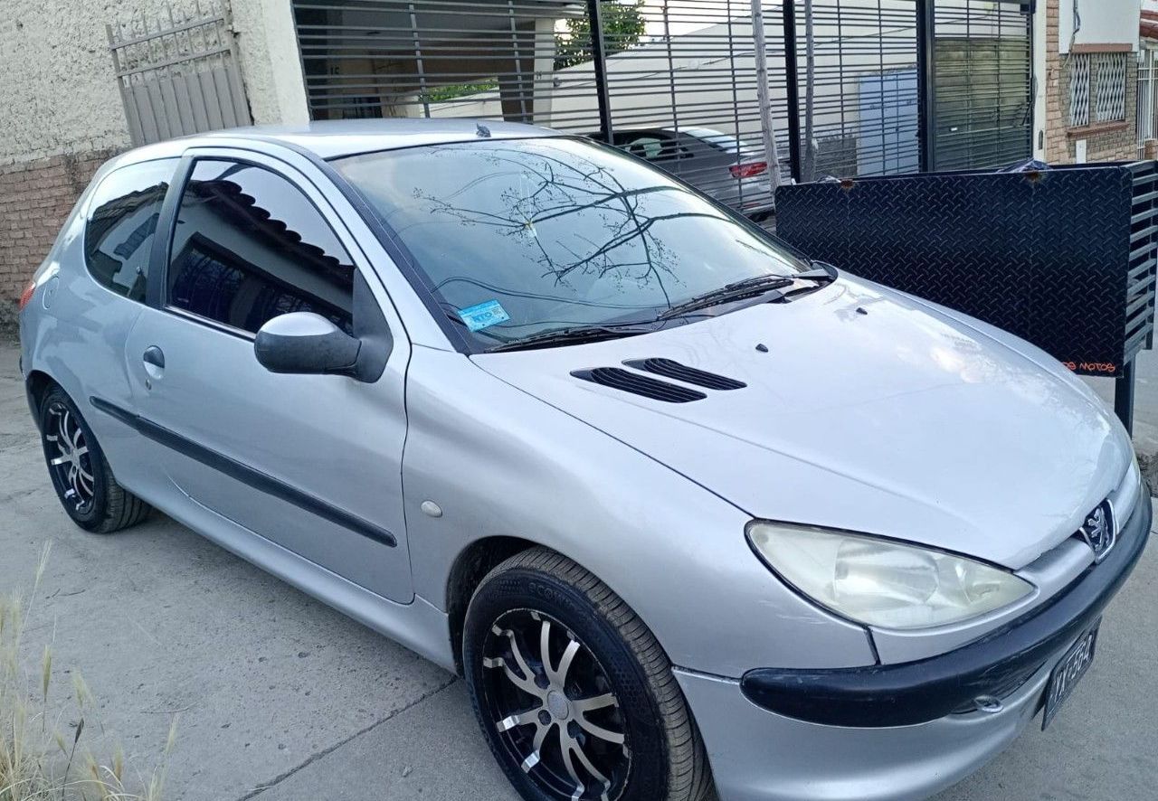 Peugeot 206 Usado en Mendoza, deRuedas
