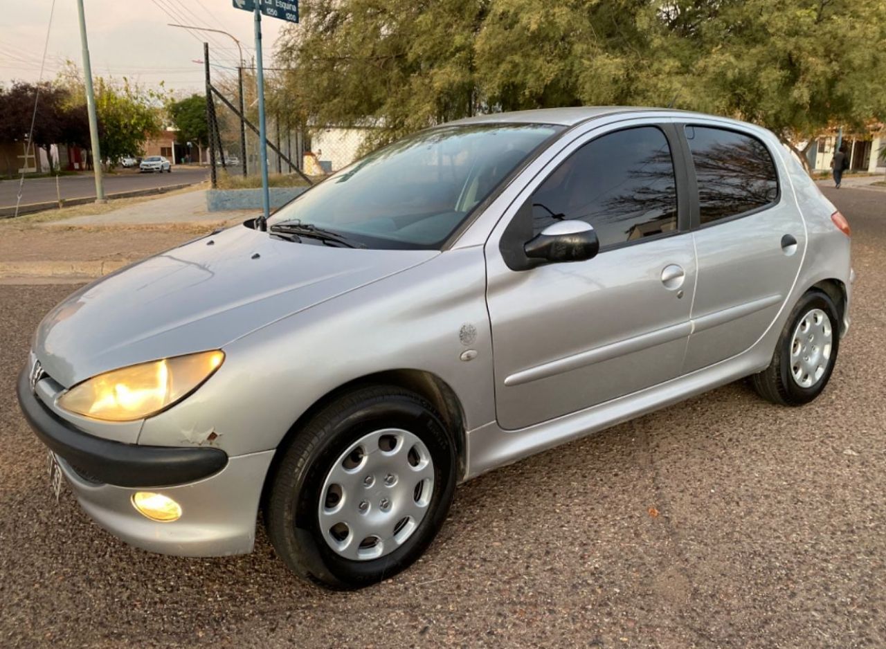 Peugeot 206 Usado en Mendoza, deRuedas