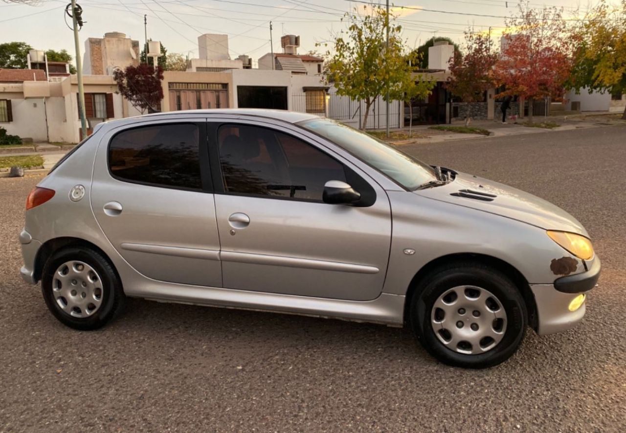 Peugeot 206 Usado en Mendoza, deRuedas