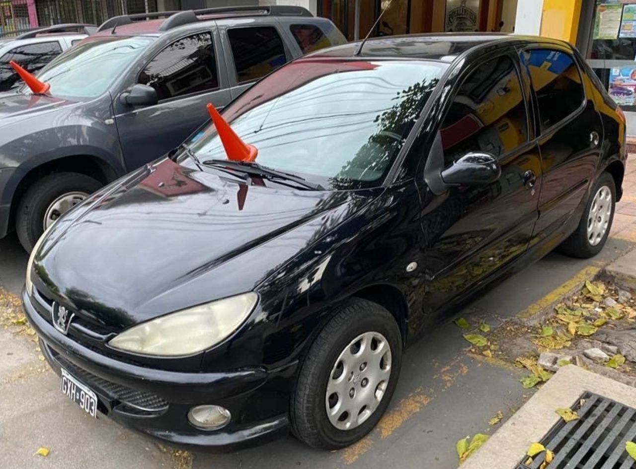 Peugeot 206 Usado en Mendoza, deRuedas