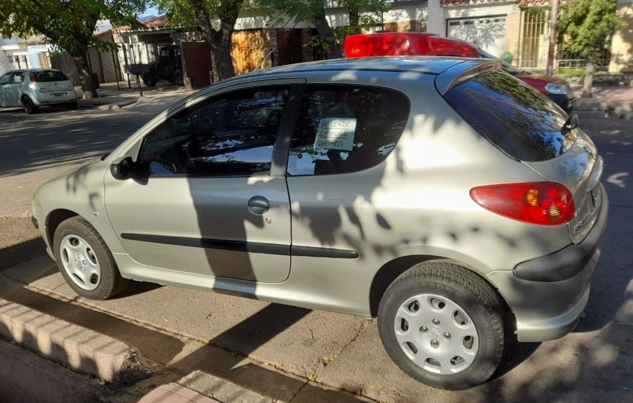 Peugeot 206 Usado en Mendoza, deRuedas