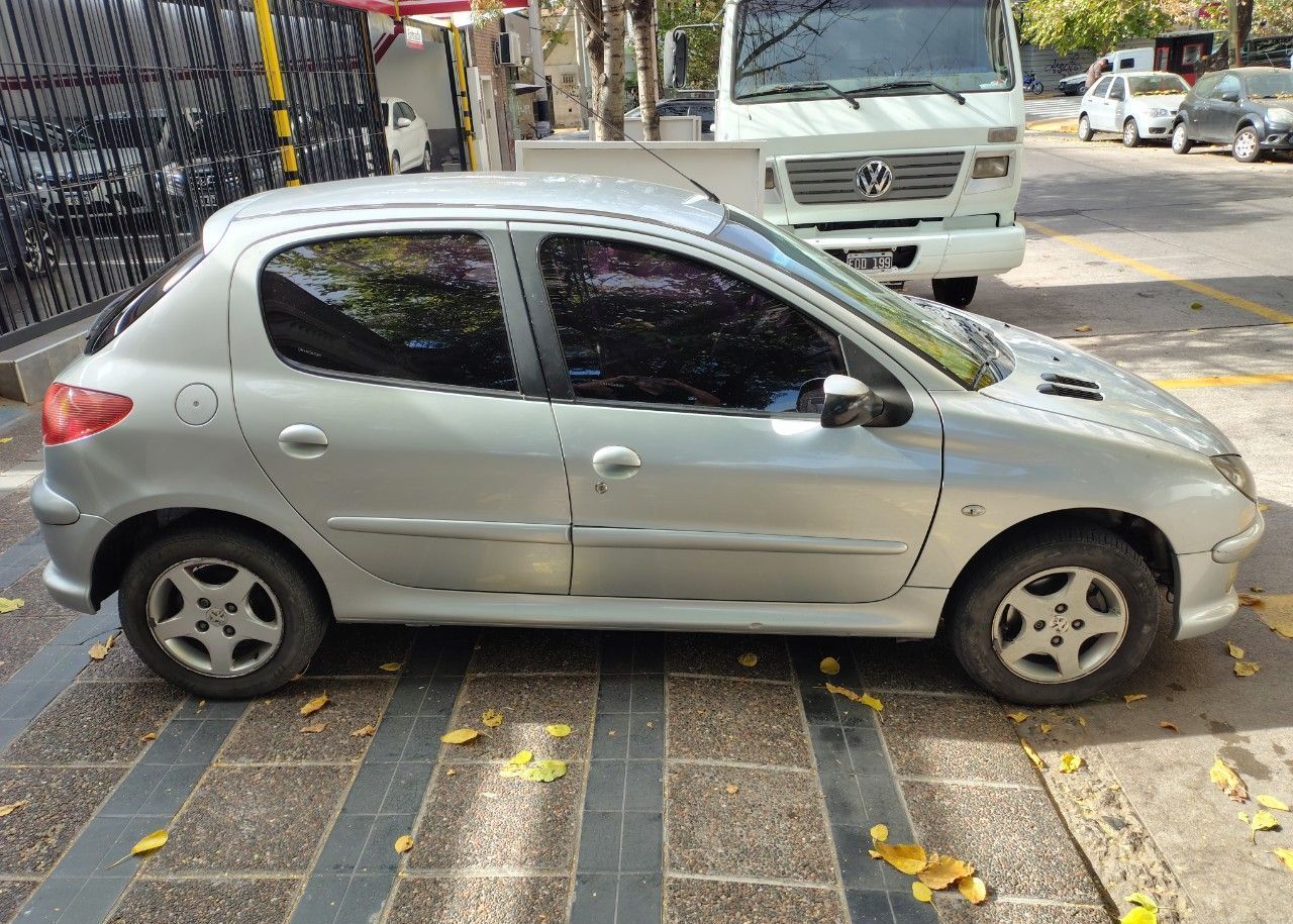 Peugeot 206 Usado en Mendoza, deRuedas