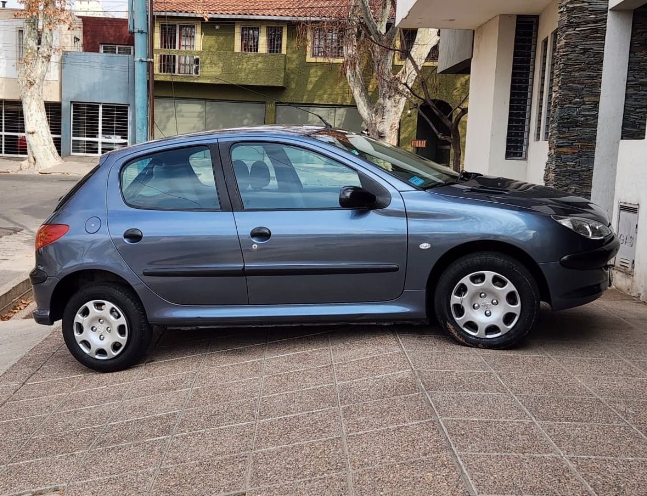 Peugeot 206 Usado en Mendoza, deRuedas