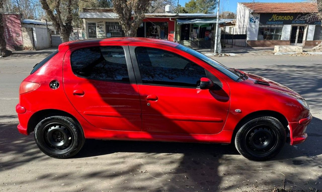 Peugeot 206 Usado en Mendoza, deRuedas