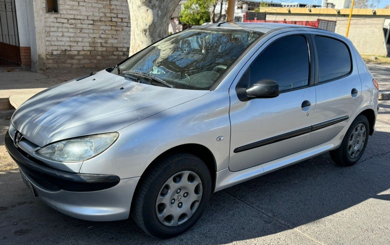 Peugeot 206 Usado en Mendoza, deRuedas