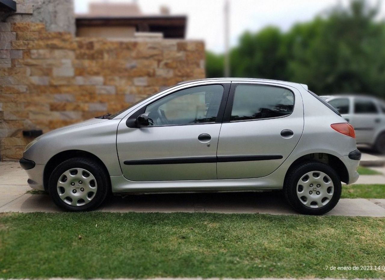 Peugeot 206 Usado en Mendoza, deRuedas