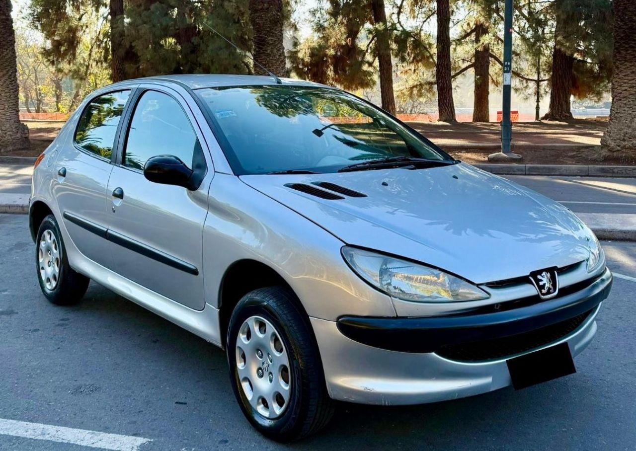 Peugeot 206 Usado Financiado en Mendoza, deRuedas