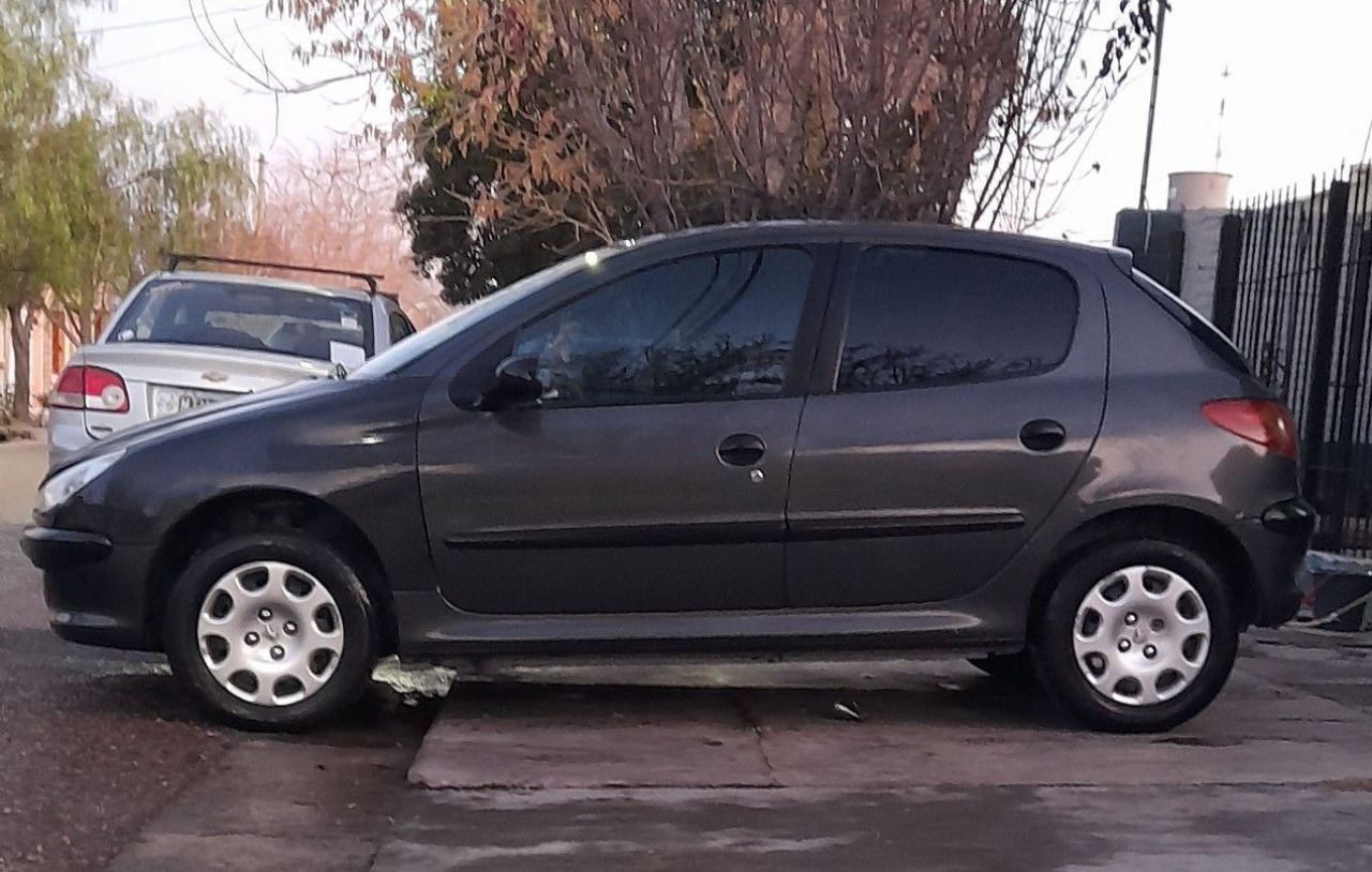 Peugeot 206 Usado en Mendoza, deRuedas