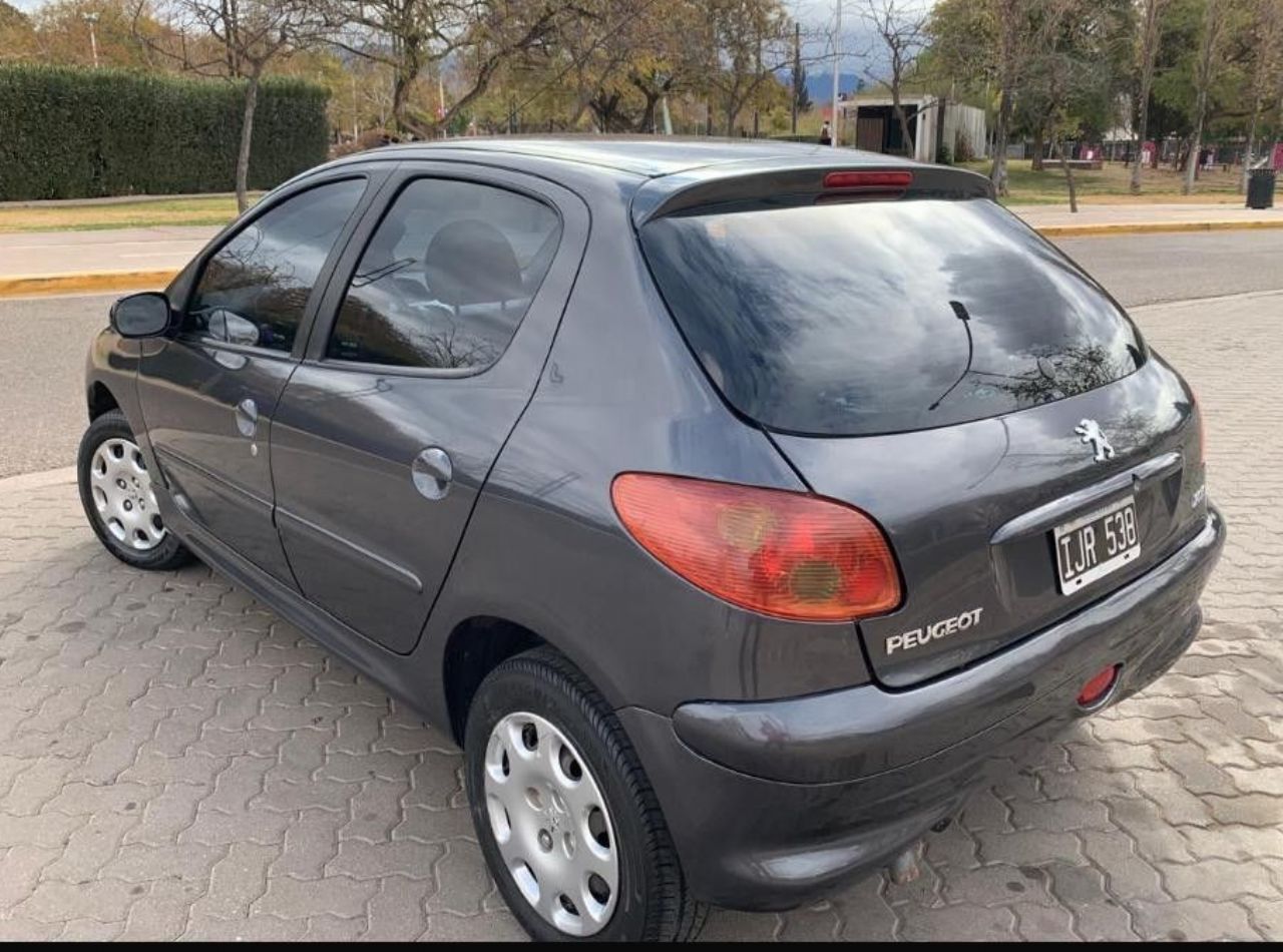 Peugeot 206 Usado en Mendoza, deRuedas