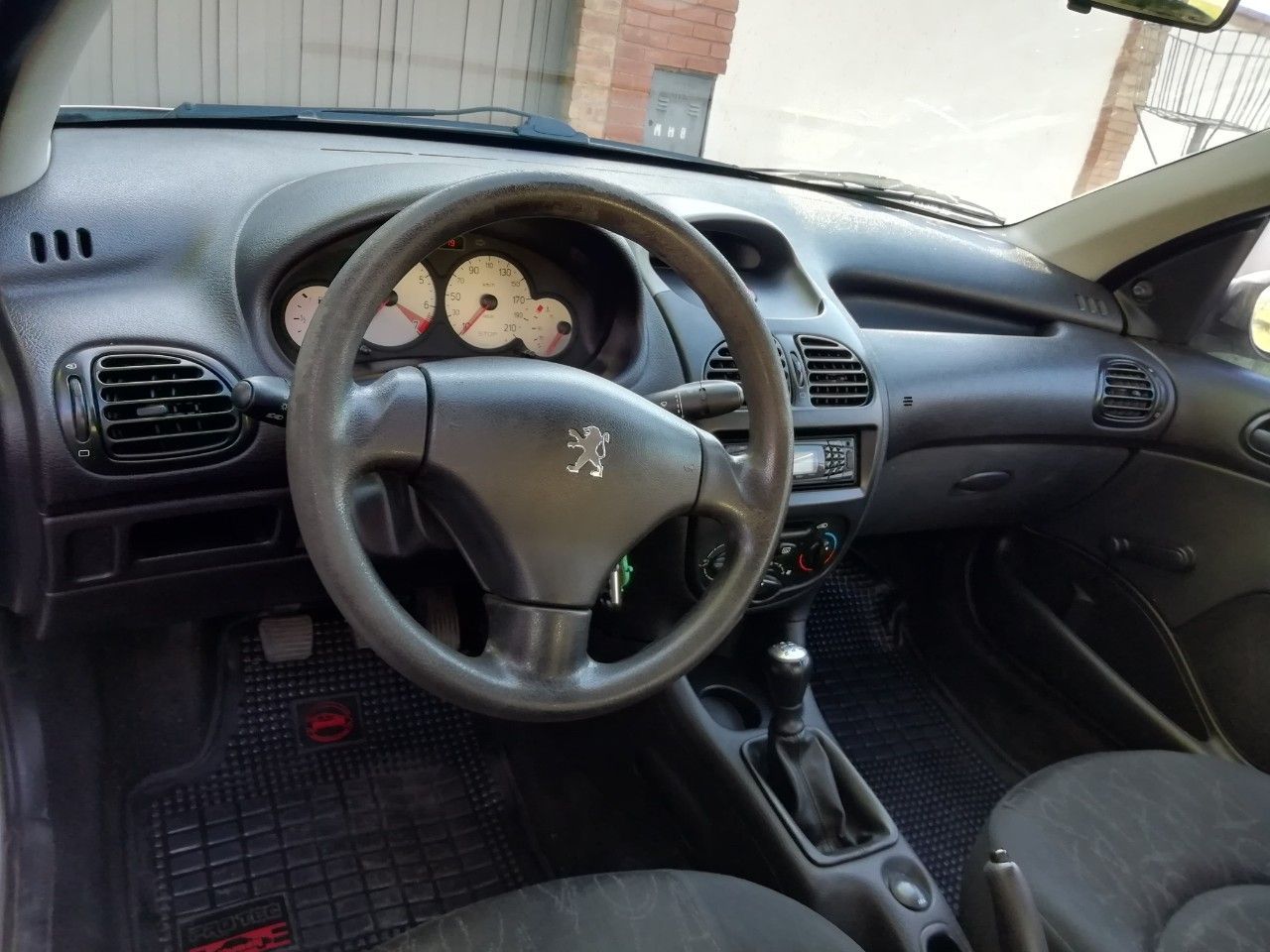 Peugeot 206 Usado en Mendoza, deRuedas