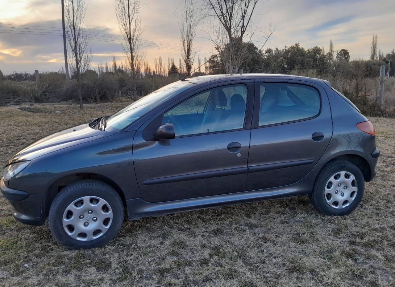 Peugeot 206 Usado en Mendoza, deRuedas