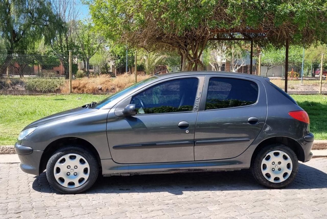 Peugeot 206 Usado en Mendoza, deRuedas