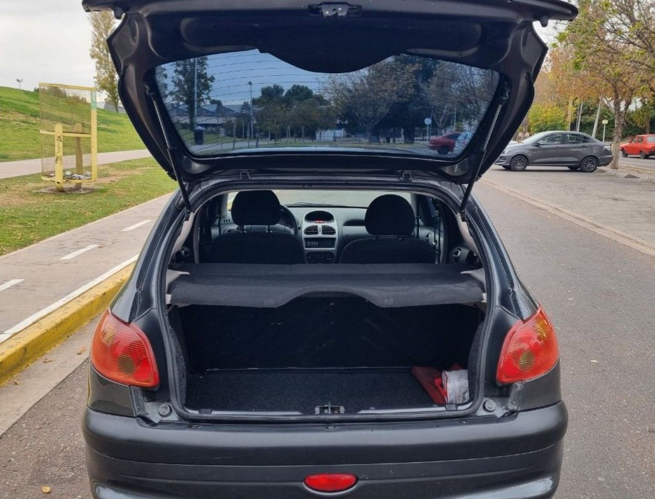 Peugeot 206 Usado en Mendoza, deRuedas