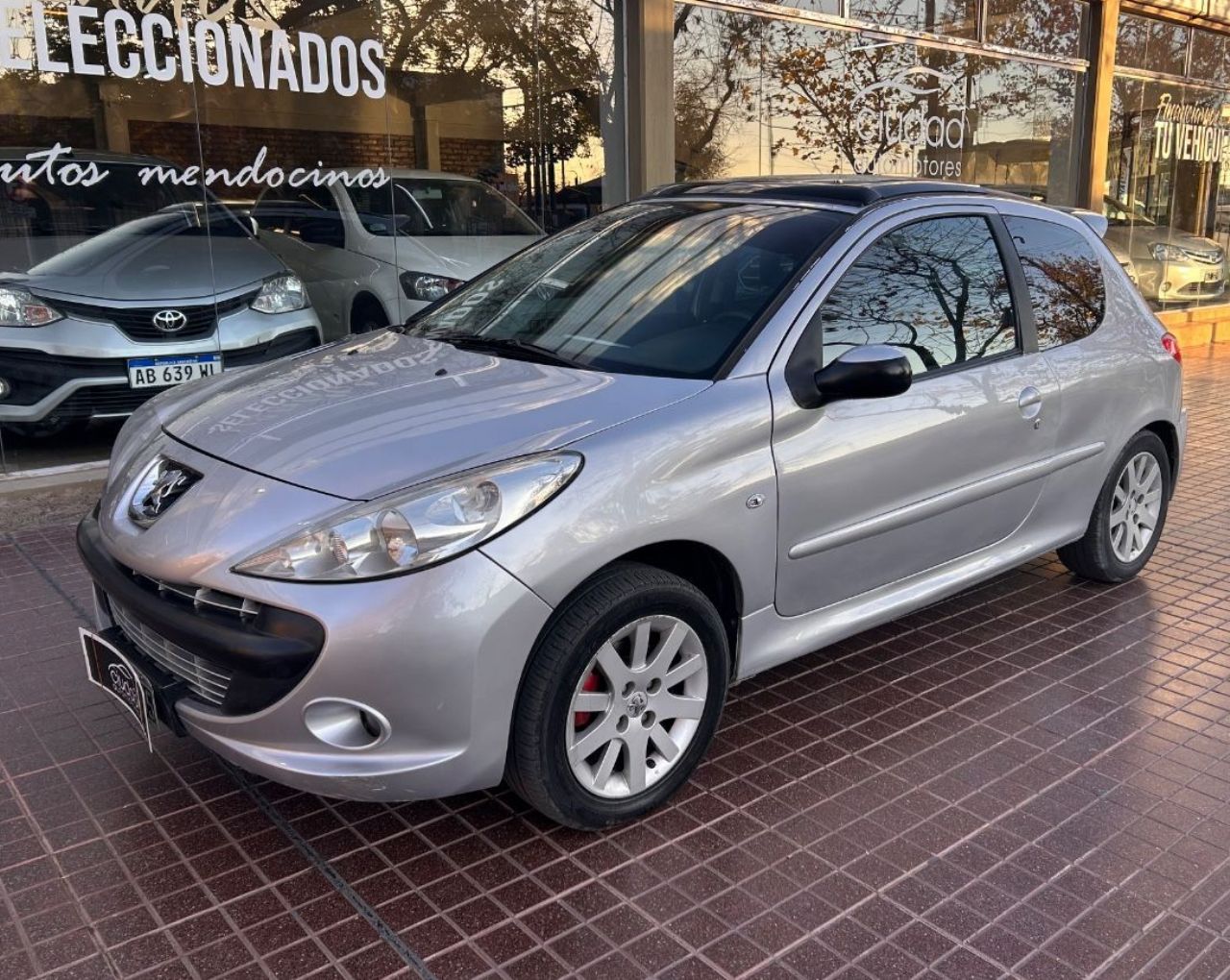 Peugeot 207 Usado Financiado en Mendoza, deRuedas