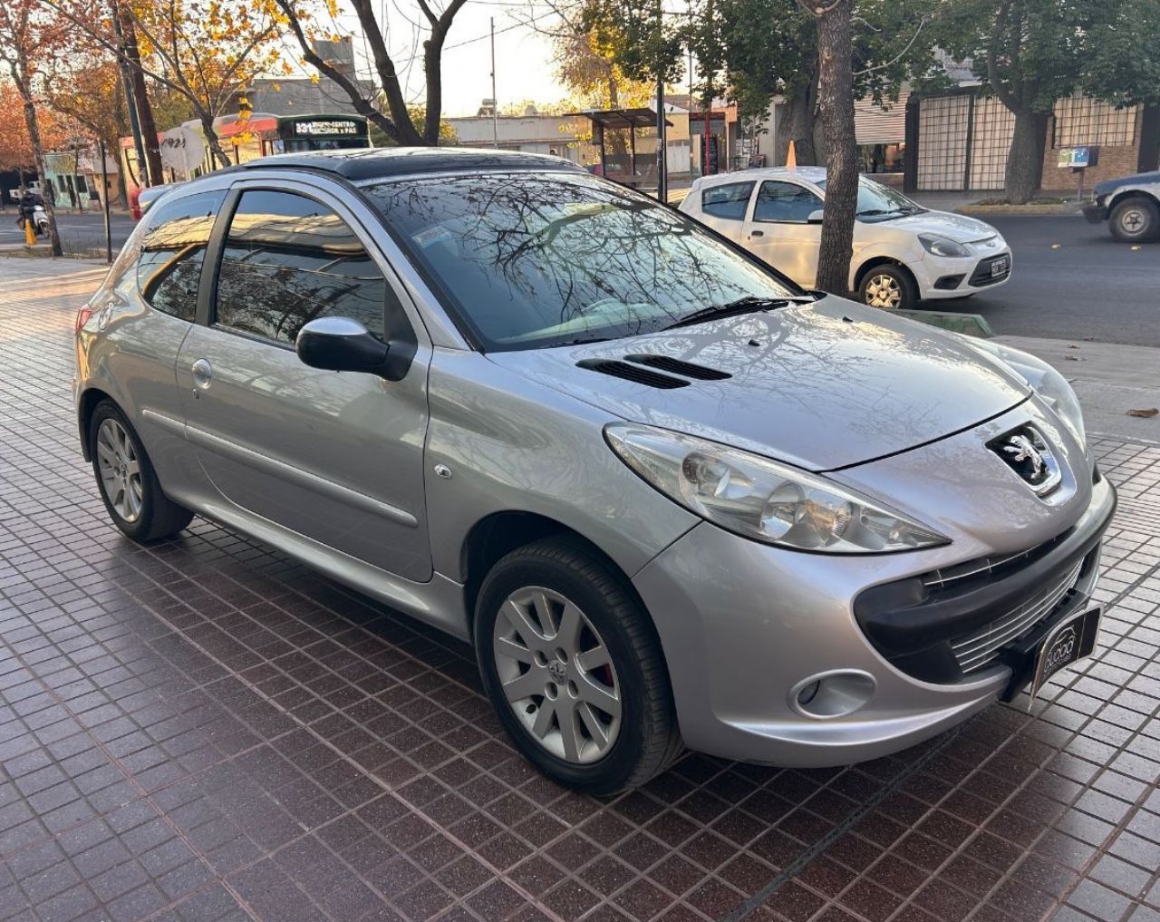Peugeot 207 Usado Financiado en Mendoza, deRuedas