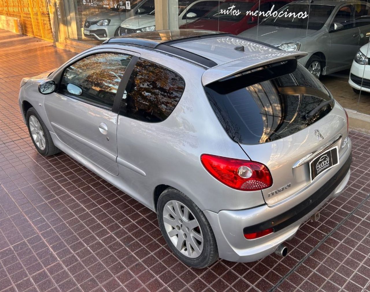 Peugeot 207 Usado Financiado en Mendoza, deRuedas