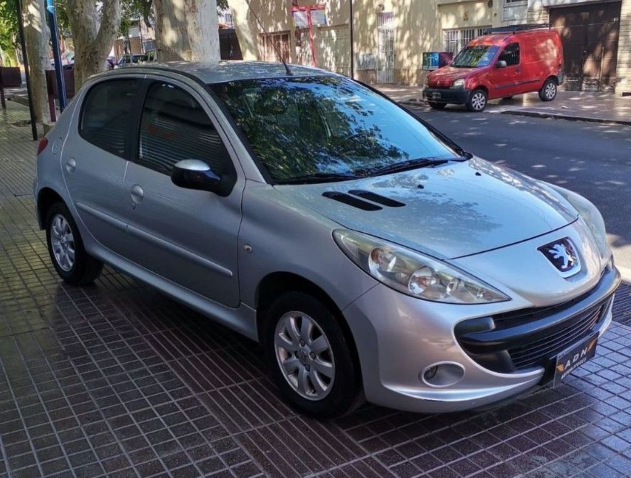 Peugeot 207 Usado Financiado en Mendoza, deRuedas